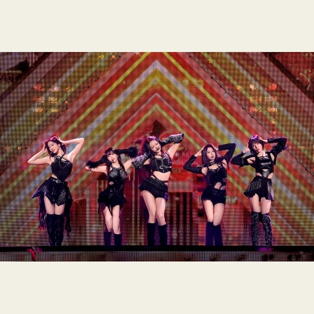 LE SSERAFIM、1stシングルがオリコンランキングで1位獲得　発売から約3ヵ月後に異例のチャート逆走